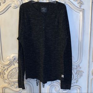 American Eagle comfortable long sleeve pull over shirt. M